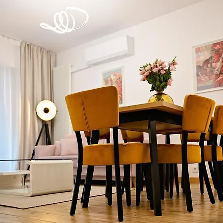 3 Rooms In Mennica Residence Warsaw Exterior photo